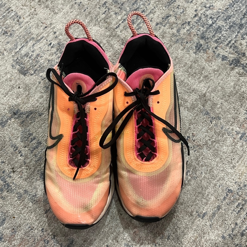 Womens 7.5 Nike Air Max 2090 Neon Orange Pink Highlighter Running Shoes Sneakers